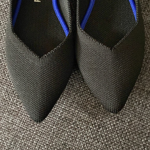 EUC Genuine Rothy’s The Point Women’s Size 6, Black Solid, Slip-on Pointed Flats - Picture 2 of 7